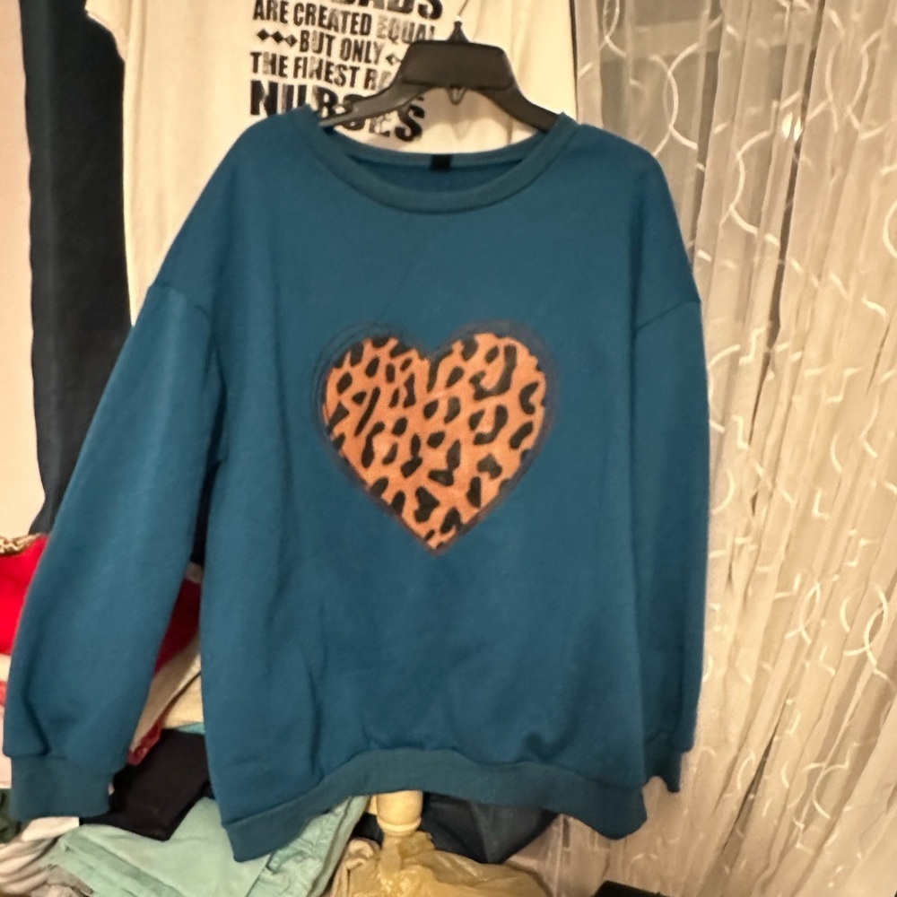 SHEIN Blue Sweatshirt with Leopard Heart